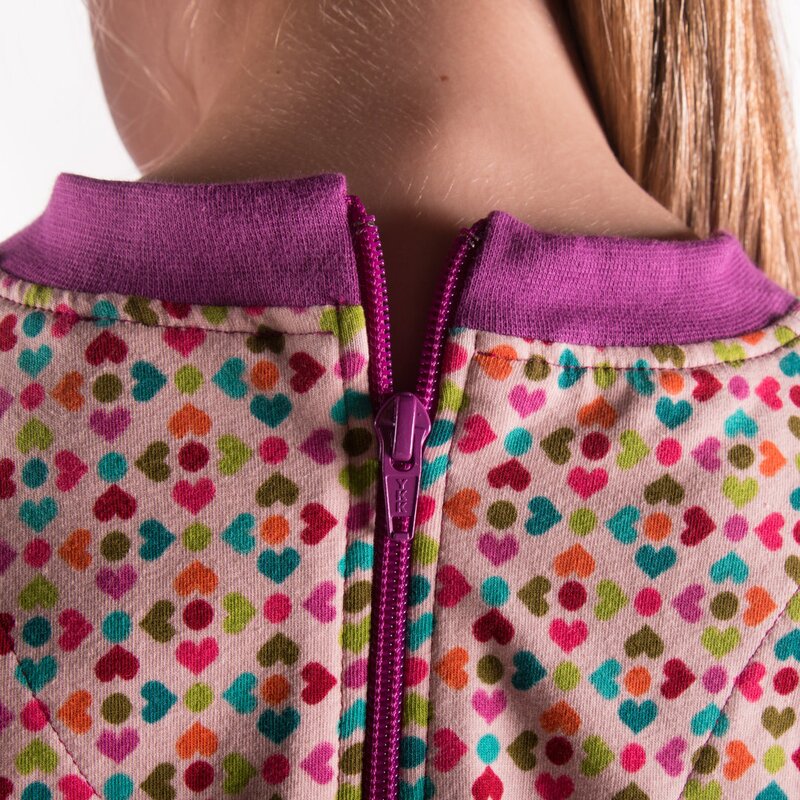 4care Kinderpflegeoverall 1066 – Sicherer Jersey-Hansop mit Rücken-RV & Design